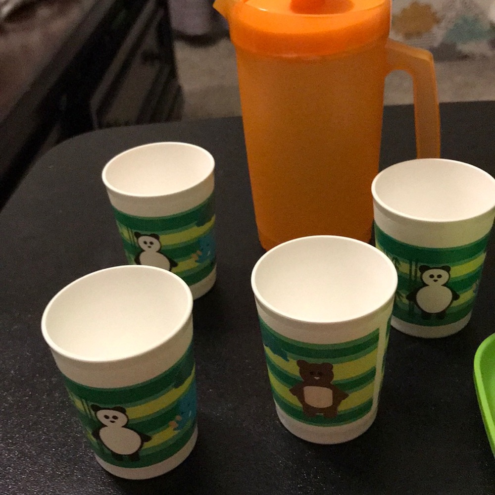 Kids Tupperware Cake Set - Picture 2 of 3